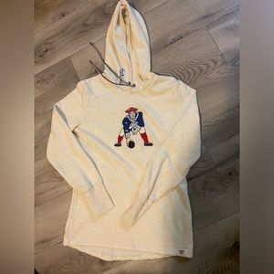 Patriots NFL Fanatics Sweatshirt Hoodie Womens Sz  small Embroidered Sports
